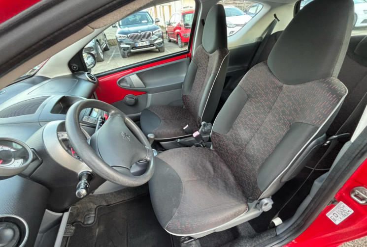 Peugeot 107 1.0 Trendy / Boite auto / Clim