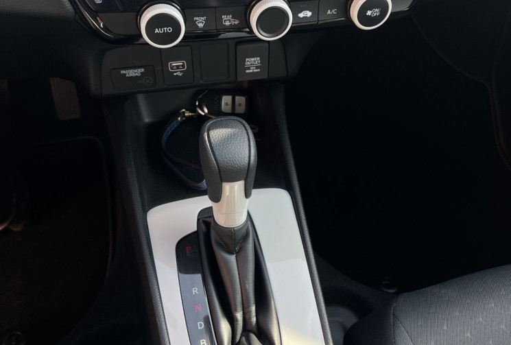 Honda Jazz 1.5 i-MMD 109ch e:HEV ELEGANCE