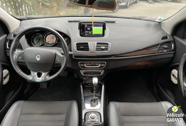 Renault Megane 3 Berline 132 cv BOSE Boîte auto / Faible kilométrage / Révisée 
