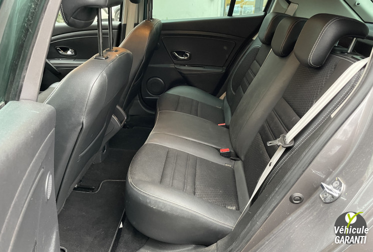 Renault Megane 3 Berline 132 cv BOSE Boîte auto / Faible kilométrage / Révisée 