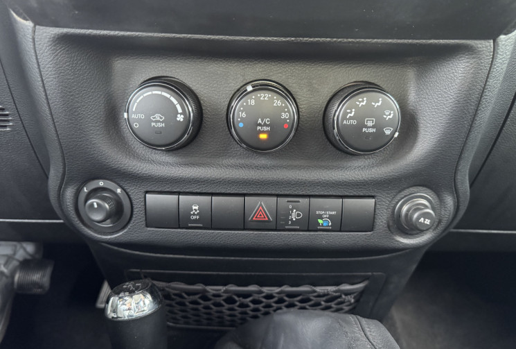 Jeep WRANGLER JK UNLIMITED 2.8 CRD SPORT 16V DPF 4WD S&S 200 cv