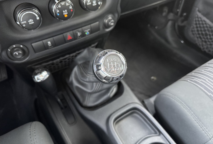 Jeep WRANGLER JK UNLIMITED 2.8 CRD SPORT 16V DPF 4WD S&S 200 cv