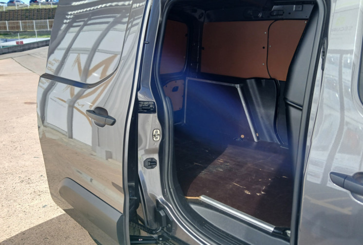 Peugeot Partner 1.5 BlueHDi 16V FAP EAT8 130 cv ASPHALT TVA RECUPERABLE