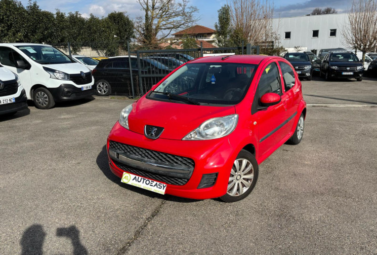 Peugeot 107 1.0 Trendy 68 ch / Boite auto / Clim