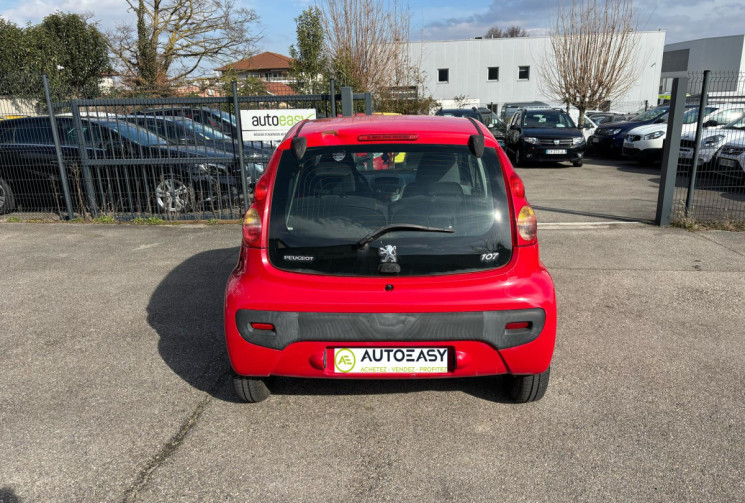 Peugeot 107 1.0 Trendy 68 ch / Boite auto / Clim