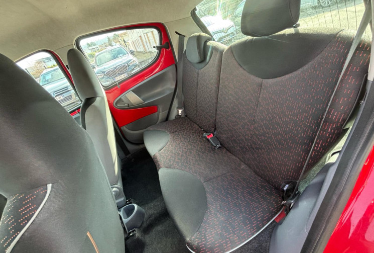 Peugeot 107 1.0 Trendy 68 ch / Boite auto / Clim
