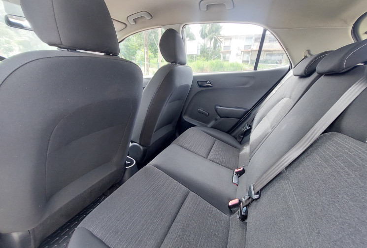 Kia Picanto II Phase 2 Motion 5 portes 1.0 MPi 12V 67 cv première main / chaine de distribution