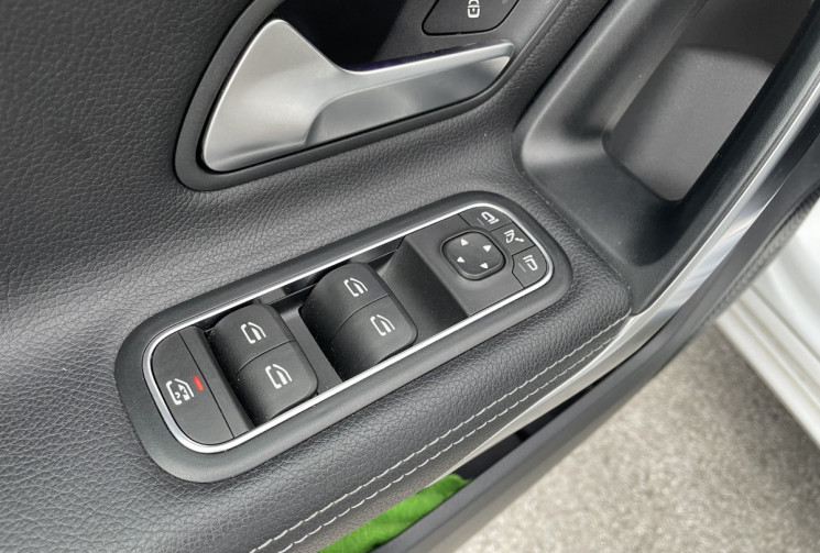Mercedes Classe A 180d 116 cv Toit Ouvrant * Caméra * Carplay * Siège Elec Chauffant à mémoire * BVA