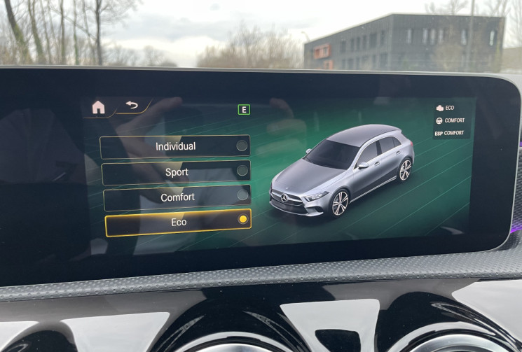 Mercedes Classe A 180d 116 cv Toit Ouvrant * Caméra * Carplay * Siège Elec Chauffant à mémoire * BVA