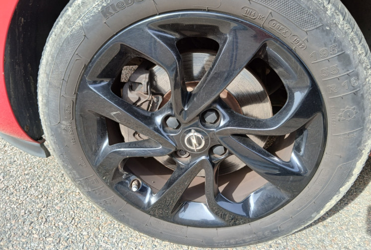 Opel Corsa 1.4 i 16V Turbo COLOR EDITION 