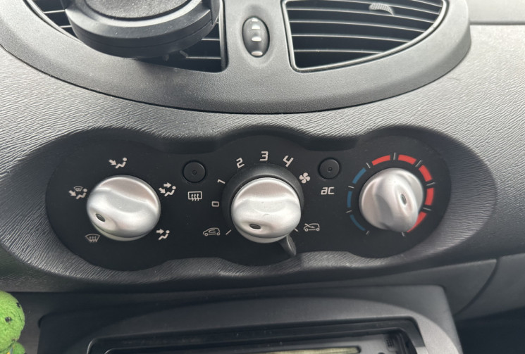 Renault Twingo 1.2 i  75 
