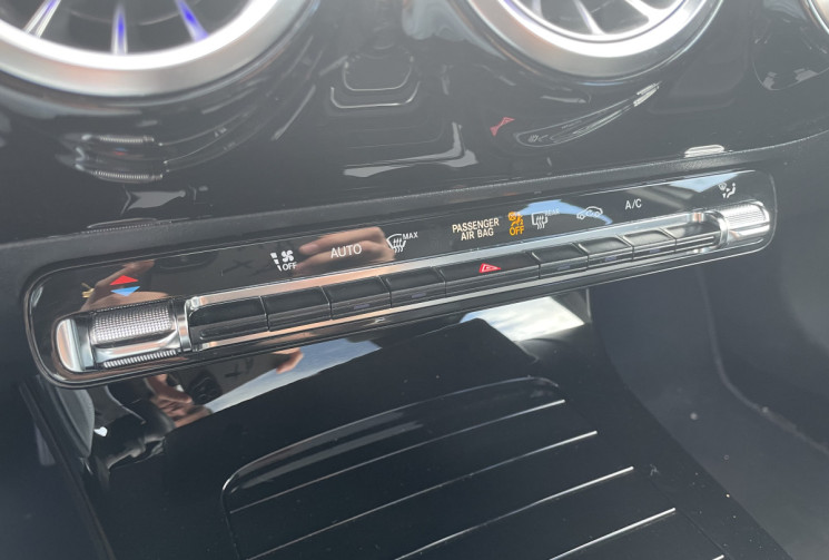 Mercedes Classe A 180d 116cv * Toit Ouvrant * Carplay * Caméra * Led d'ambiance * Sièges Chauffants