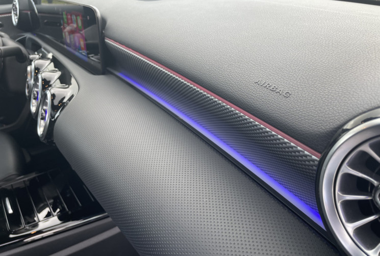 Mercedes Classe A 180d 116cv * Toit Ouvrant * Carplay * Caméra * Led d'ambiance * Sièges Chauffants