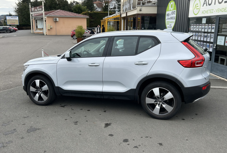Volvo XC40 T2 1.5 Ti  129 cv MOMENTUM