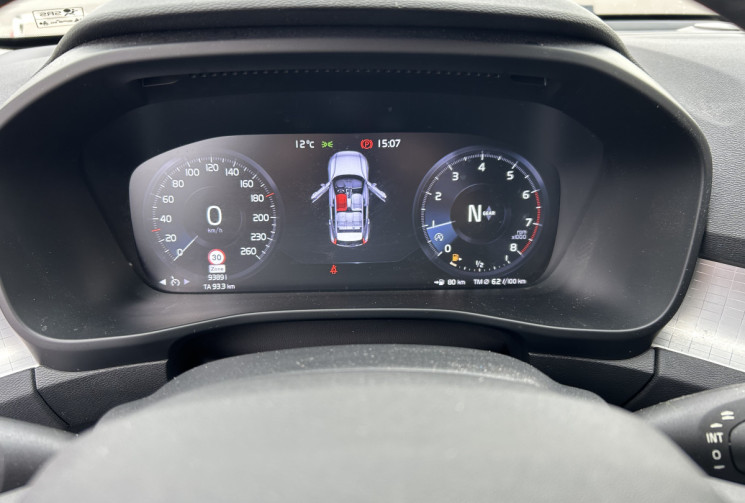 Volvo XC40 T2 1.5 Ti  129 cv MOMENTUM