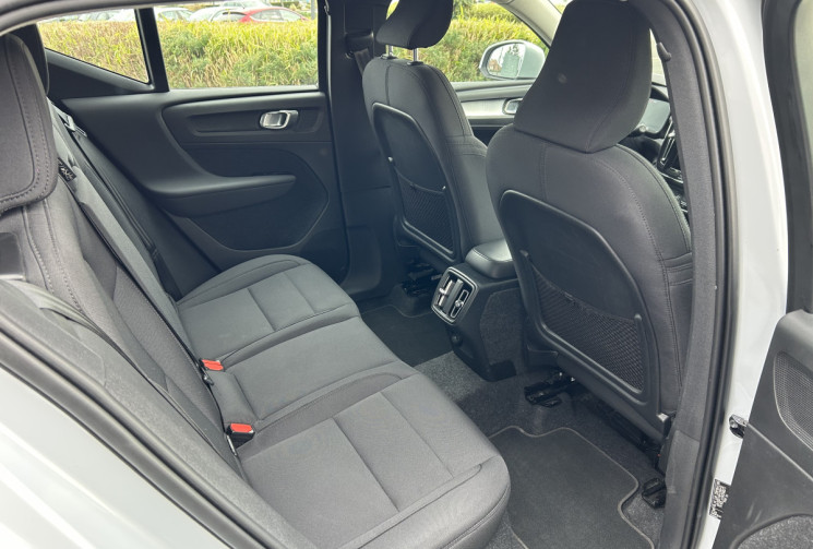 Volvo XC40 T2 1.5 Ti  129 cv MOMENTUM