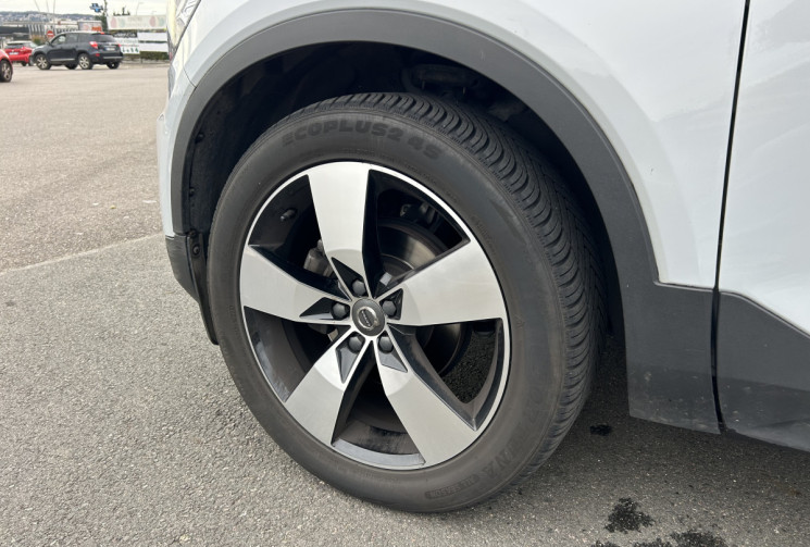 Volvo XC40 T2 1.5 Ti  129 cv MOMENTUM