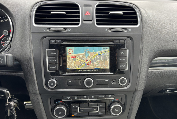 Volkswagen Golf VI CABRIOLET 2.0 TDI 140 Ch DSG6