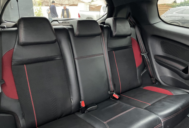 Peugeot 208  GTI 1.6 THP 208 PHASE 2 * JBL / Sièges chauffants / Apple CarPlay