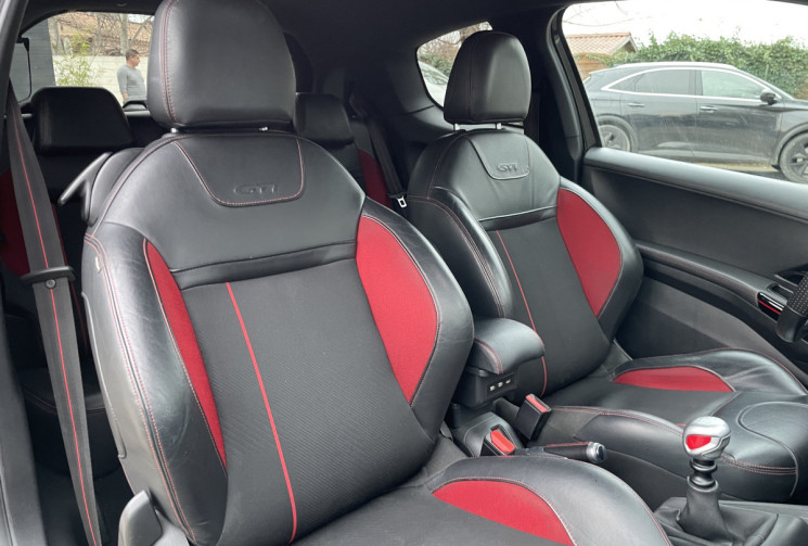 Peugeot 208  GTI 1.6 THP 208 PHASE 2 * JBL / Sièges chauffants / Apple CarPlay