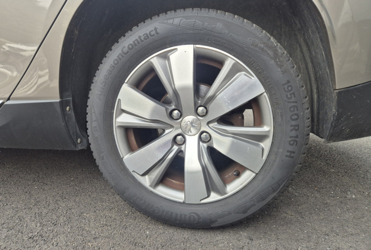 Peugeot 2008 1.6 HDi 92cv Allure GARANTIE 6 MOIS