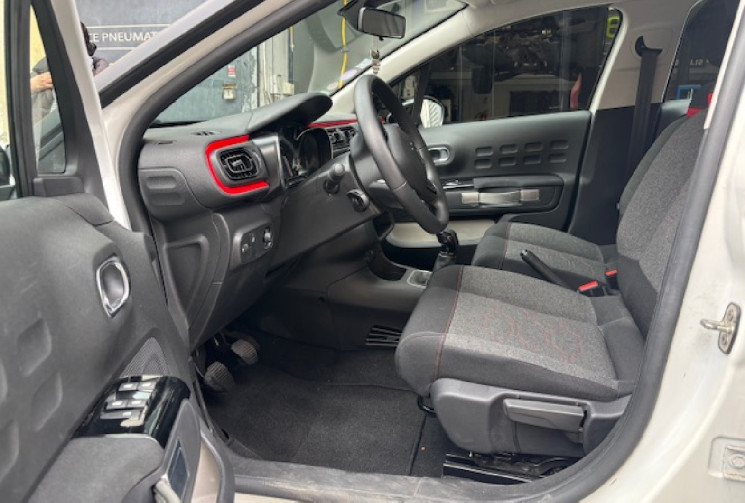 Citroën C3 1.2 83 cv origine France 1er main ETAT NEUF  / CARPLAY / GPS / CAMERA 