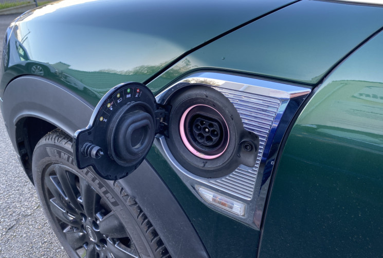 Mini Countryman 3 (F60) SE 1.5 i 224 CV ALL4 Steptronic6 136 CV + 84 CV BVA EDITION CHILI 2