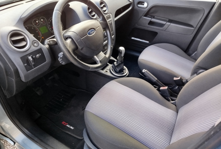 Ford FUSION 1.6 TDCi  90 ch 