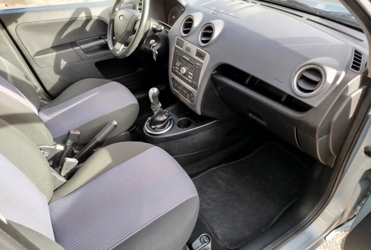 Ford FUSION 1.6 TDCi  90 ch 