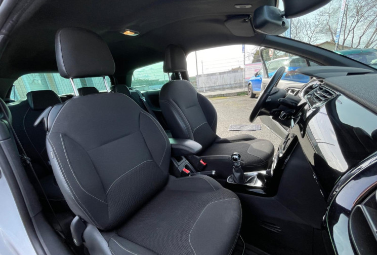 DS DS 3 CHIC 1.6 HDI 99 CV - BON ETAT - GARANTIE 12 MOIS