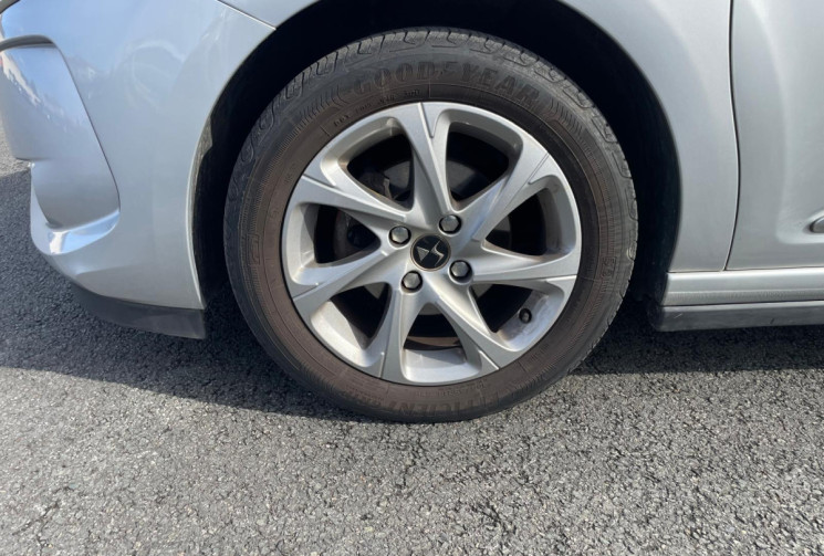 DS DS 3 CHIC 1.6 HDI 99 CV - BON ETAT - GARANTIE 12 MOIS