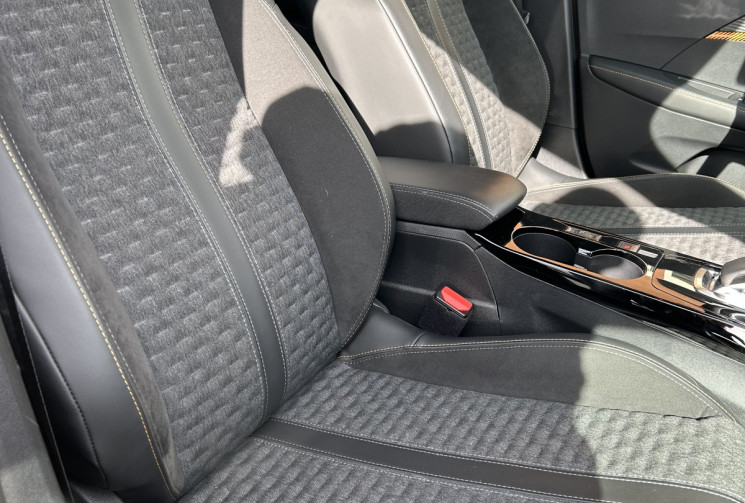 Peugeot 208 E Roadtrip  50 Kwh 136 cv