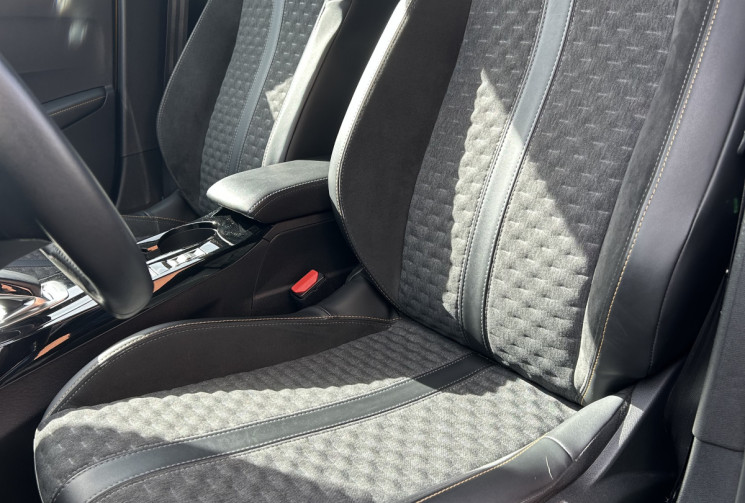 Peugeot 208 E Roadtrip  50 Kwh 136 cv