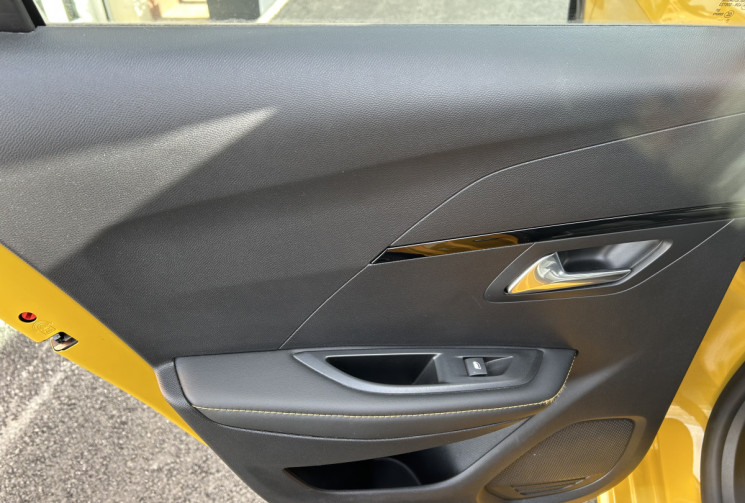Peugeot 208 E Roadtrip  50 Kwh 136 cv