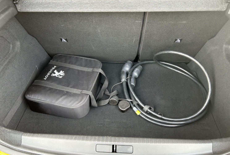 Peugeot 208 E Roadtrip  50 Kwh 136 cv