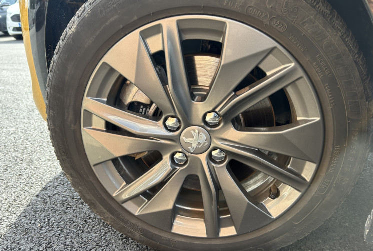 Peugeot 208 E Roadtrip  50 Kwh 136 cv