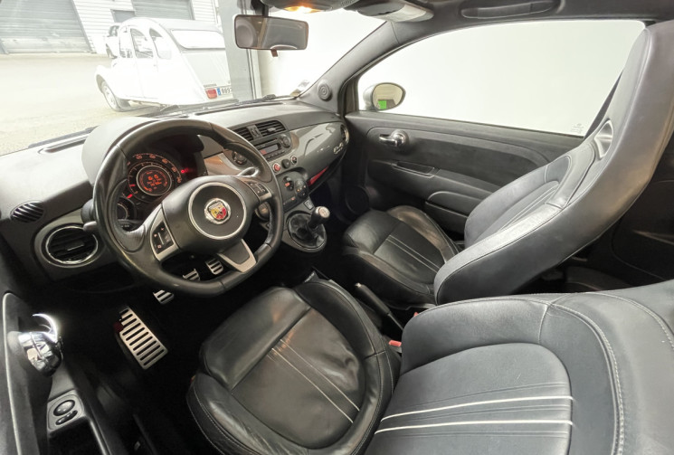 Abarth 500C 1.4 Turbo T-Jet 135ch (distribution faite)