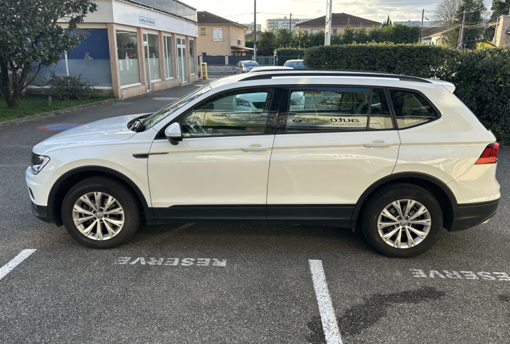Volkswagen TIGUAN ALLSPACE 2.0 TDI 150 ch Trendline Business / 7 PLACES / Distrib 2024 / Attelage