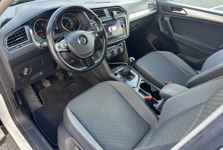 Volkswagen TIGUAN ALLSPACE 2.0 TDI 150 ch Trendline Business / 7 PLACES / Distrib 2024 / Attelage