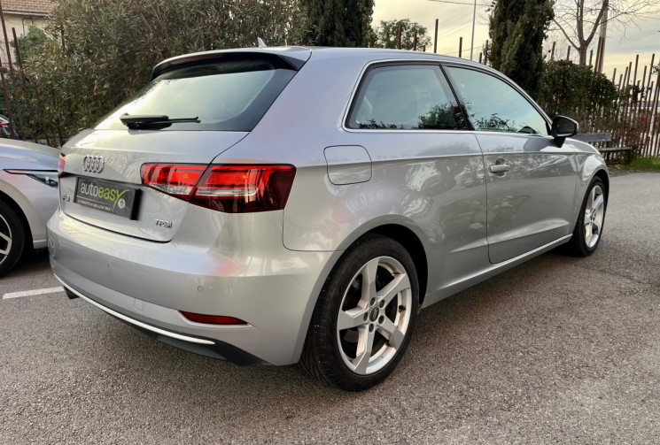 Audi A3 Sport TSI 115 cv / 72000km / 2017 / Super état / boîte manuelle / 3 portes 