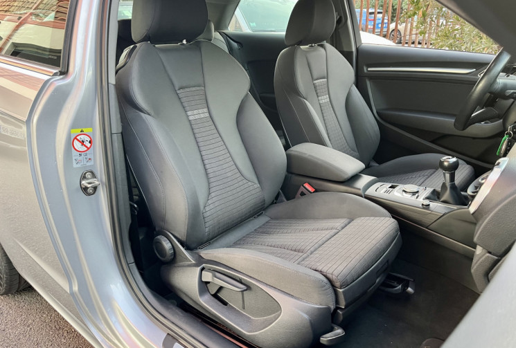Audi A3 Sport TSI 115 cv / 72000km / 2017 / Super état / boîte manuelle / 3 portes 