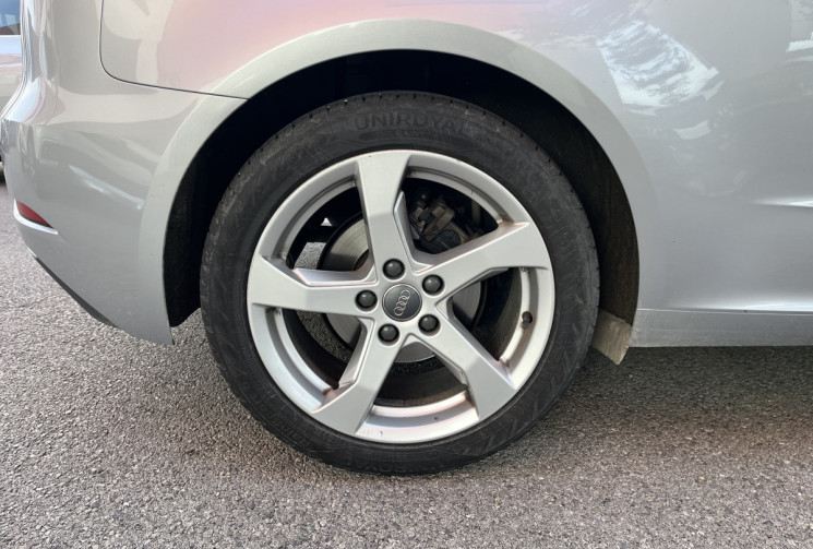 Audi A3 Sport TSI 115 cv / 72000km / 2017 / Super état / boîte manuelle / 3 portes 