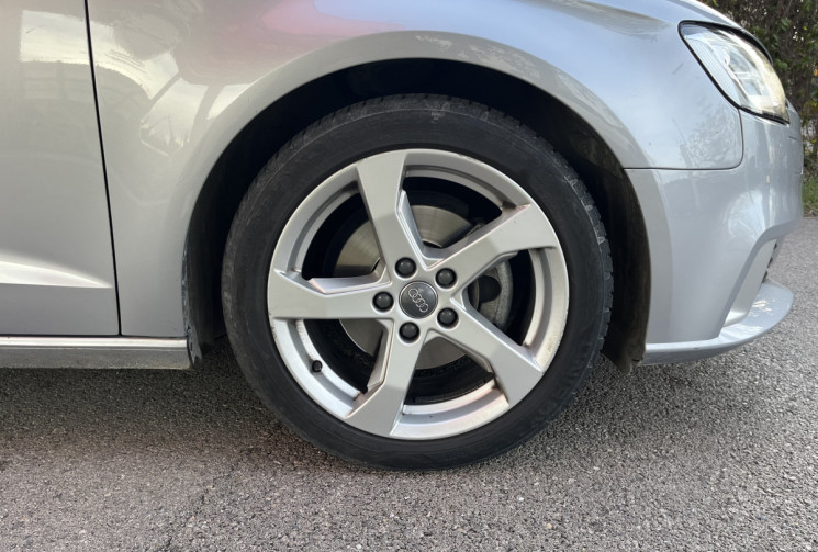 Audi A3 Sport TSI 115 cv / 72000km / 2017 / Super état / boîte manuelle / 3 portes 