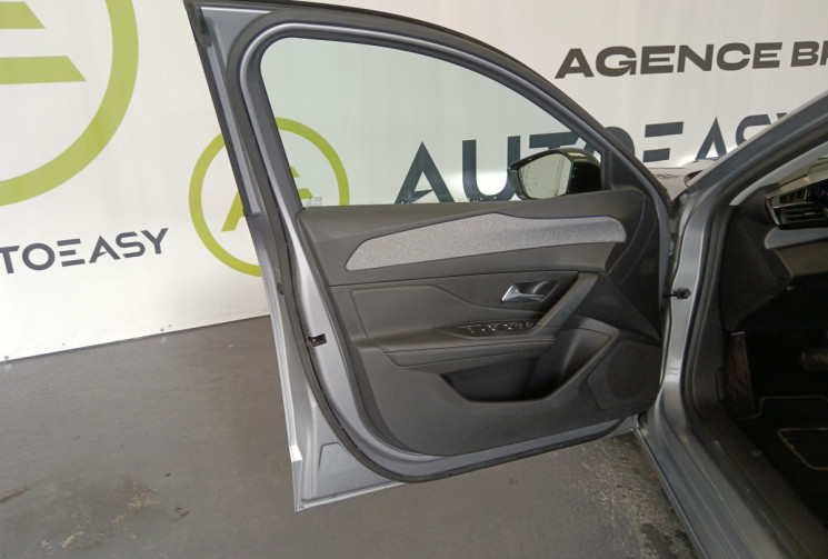 Peugeot 308 III 130 cv 1.2 PT ALLURE PACK DRIVE ASSIST PLUS GARANTIE 6 MOIS 