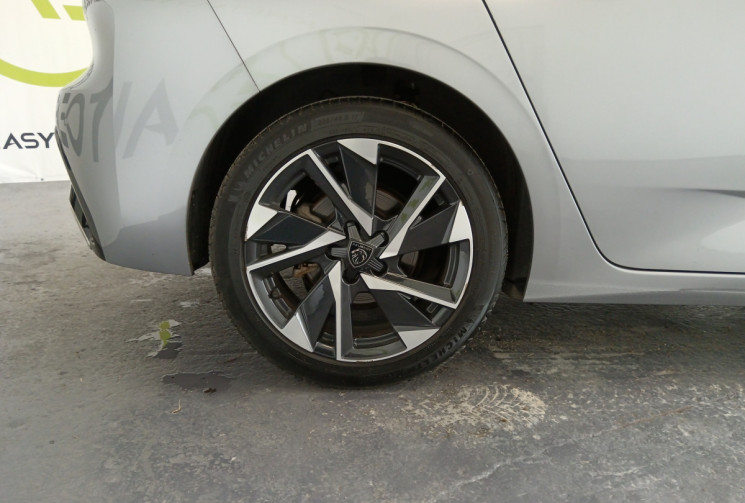 Peugeot 308 III 130 cv 1.2 PT ALLURE PACK DRIVE ASSIST PLUS GARANTIE 6 MOIS 