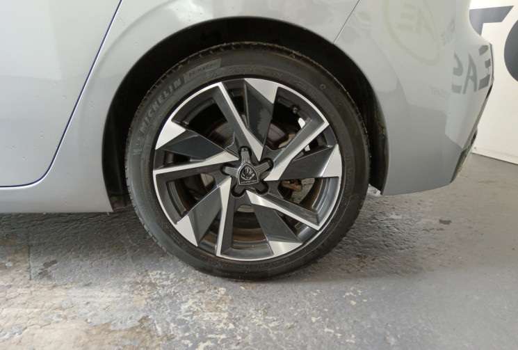 Peugeot 308 III 130 cv 1.2 PT ALLURE PACK DRIVE ASSIST PLUS GARANTIE 6 MOIS 