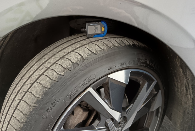 Peugeot 308 III 130 cv 1.2 PT ALLURE PACK DRIVE ASSIST PLUS GARANTIE 6 MOIS 