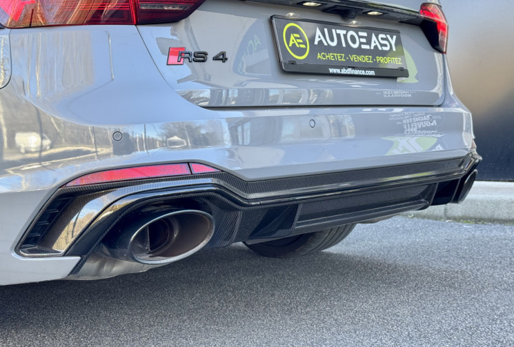 Audi RS4 Phase 2 2.9 TFSI V6 450 ch / Frein Ceramique / Pack Dynamic RS / Carbone int-ext / Full