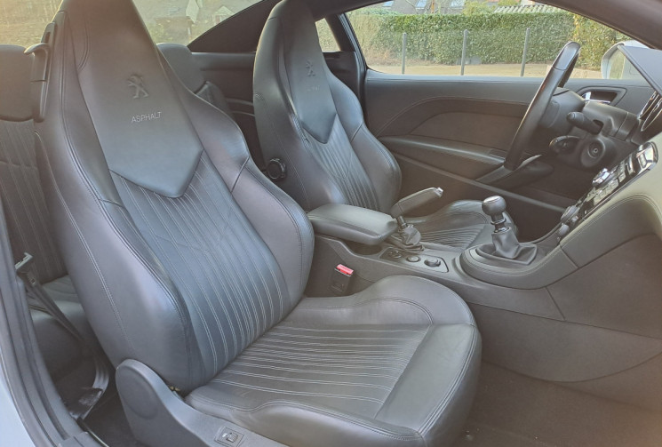 Peugeot RCZ 2.0 HDI 163ch Asphalt FULL OPTION