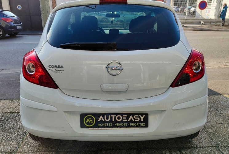 Opel Corsa D 3 portes Phase 2 1.0 i 65 cv